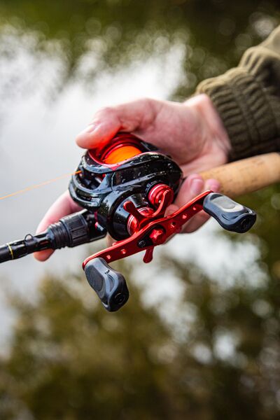 Ultimate Cast Control Baitcaster Reel