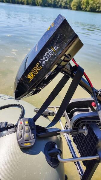 Black Cat Battle Boat 2400 Bellyboat Electric Motor
