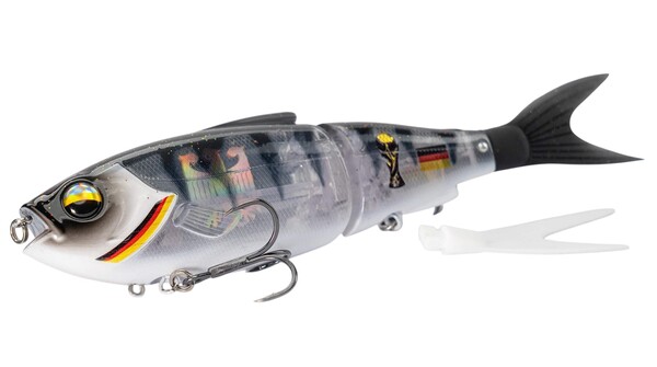 LMAB KØFI Real Vibe 180 Swimbait WK Editie 18cm (53g) (Incl. Extra Staart) - Germany