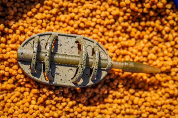 Preston ICS In-Line Dura Flat Method Feeder