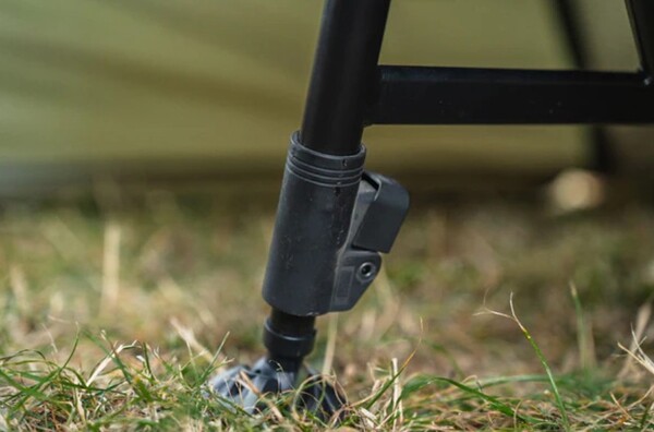 Nash Indulgence 4 Leg Junior Sleep System Camo Bedchair (Incl. Blanket)