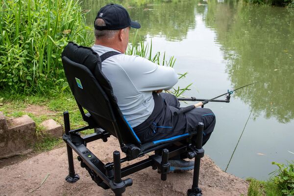 Preston Absolute Feeder Chair