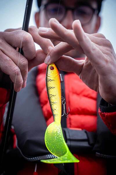 Fox Rage Pro Grub Shad Cargado 12 cm/4.7" (17 g) - UV Perch