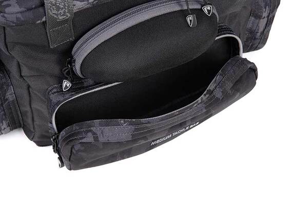 Fox Rage Camo Voyager Medium Tackle Bag (Incl. 6 Tackle boxes)