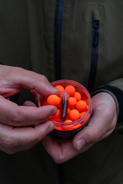 Tactic Carp 15mm Pop Up (150ml) - Garlic Gamba