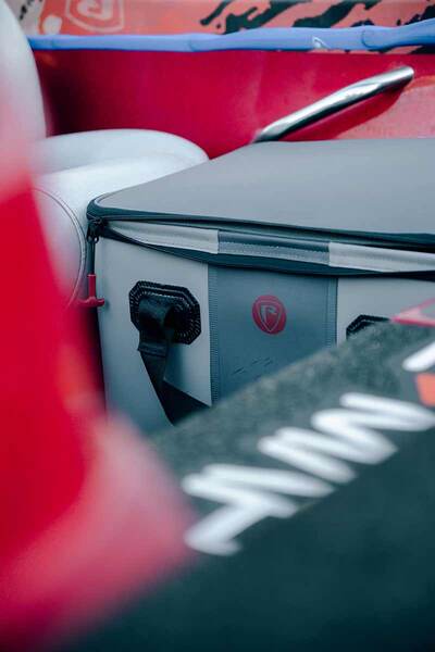 Fox Rage Pro Series Bolsa Soldada para Pesca de Depredadores