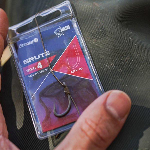 Nash Pinpoint Brute Anzuelo para Carpa Tamaño 6 (10 pcs)