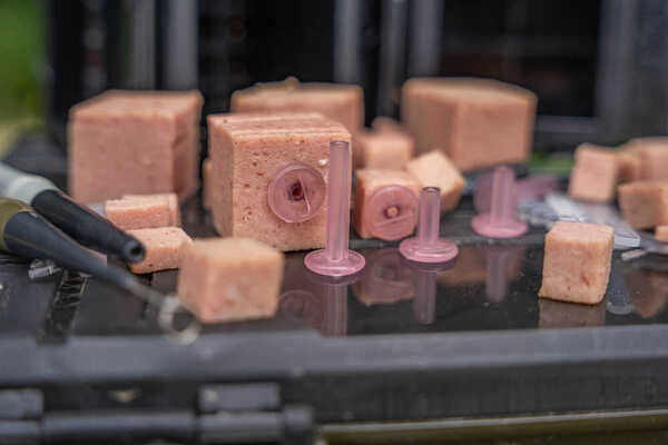 Korum Meat Stoppas - Large (8 Pieces)