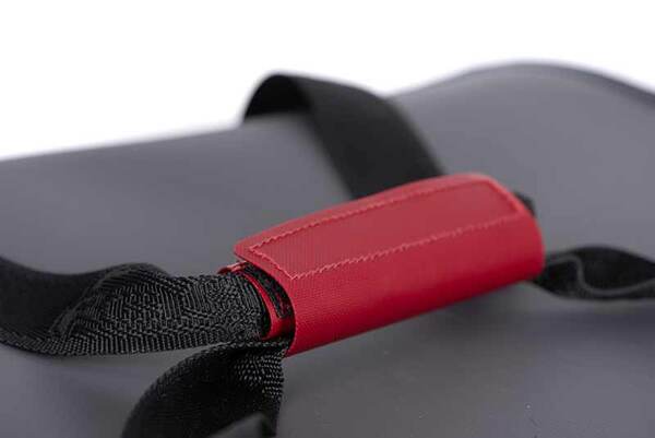 Fox Rage Pro Series Bolsa Soldada para Pesca de Depredadores