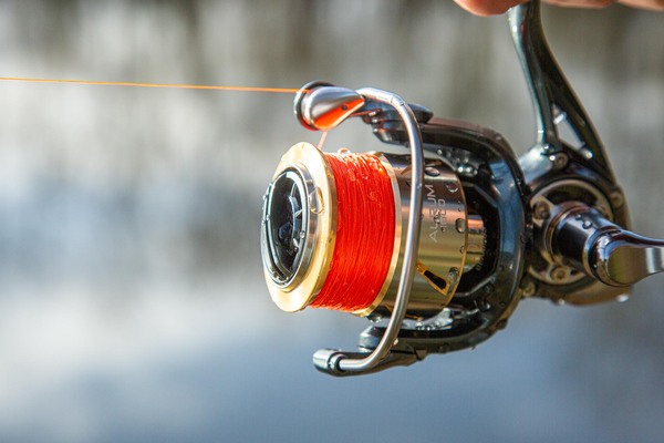 Ultimate Aurum Spinnrolle (Inkl. Ersatzspule)