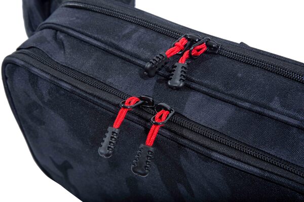 Ultimate Dark Camo Slingbag (Incl. 2 Tackleboxes)