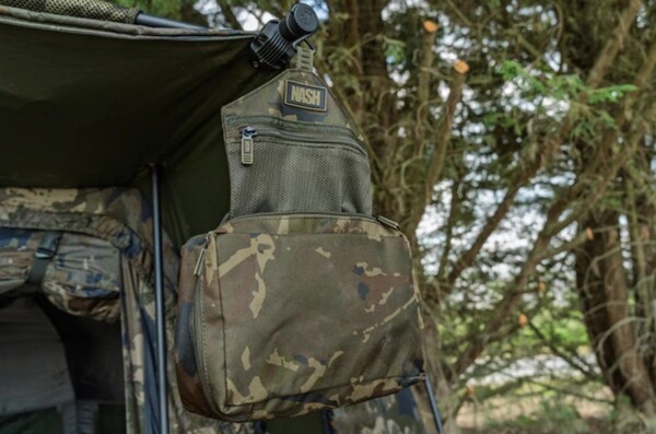 Nash Subterfuge Wash Bag Toilettas