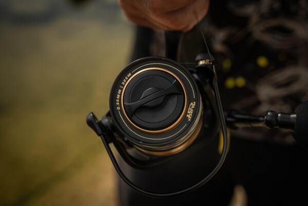 Black Cat Buster X Catfish Reel