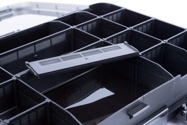 Nytro StarkX FS Double Feeder Tacklebox 360