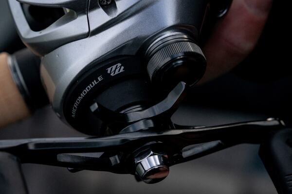 Shimano Tranx B 301 HG Baitcaster Reel 