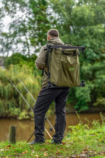 Korum Progress Ruckchair S23 Deluxe (Plecak i Krzesełko w 1)