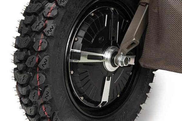 Elektrycznie Napędzana Taczka Fox Transporter 24V Power Barrow