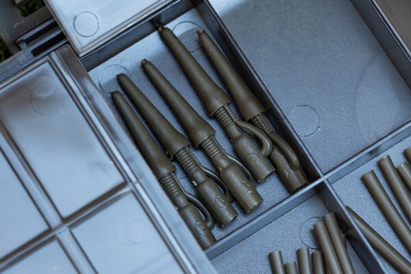 Korda Essentials Lead Clips & Tail Rubbers (5 Pieces)