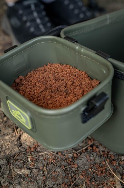 Korum EVA Solid Bait Station Aastas 8L (Incl. 2 Trays)