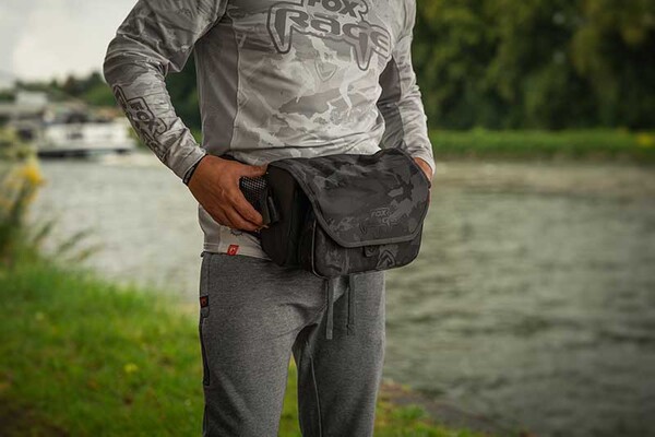 Fox Rage Camo Voyager Belt Carryall (Incl. 2 Tackle boxes)
