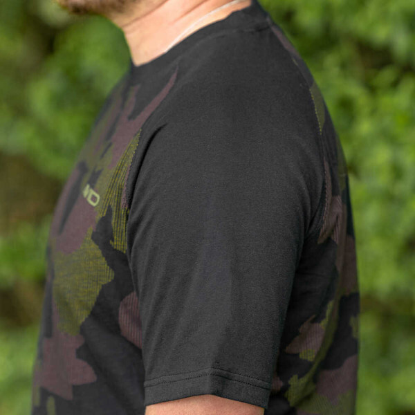 Avid Distortion Camo Lite T-Shirt