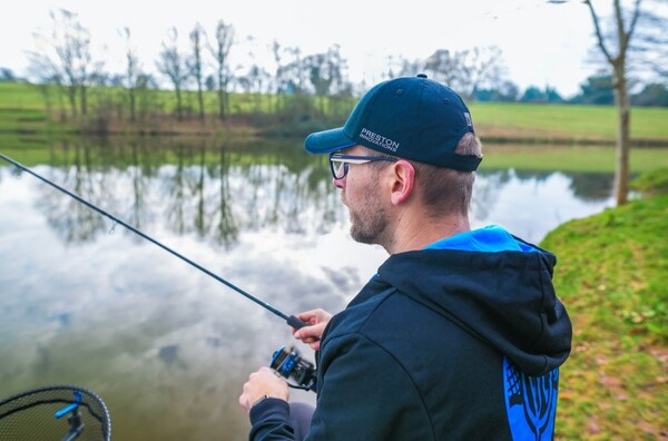 Preston Black Blue HD Cap