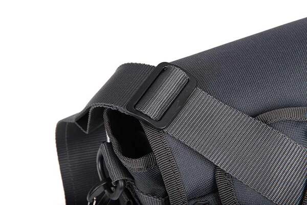 Fox Rage Messenger Bag Vistas (Incl. 2 Tackleboxen)