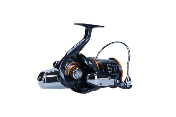 Kołowrotek Morski Daiwa 23 Emblem Surf 45 SCW QD - SCW QD
