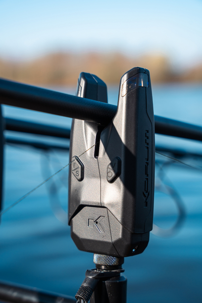 Korum KSi8 3 Rod Draadloze Beetmelder Set