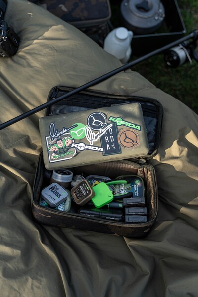 Korda Compac Tackle Pouch Dark Kamo Vistas