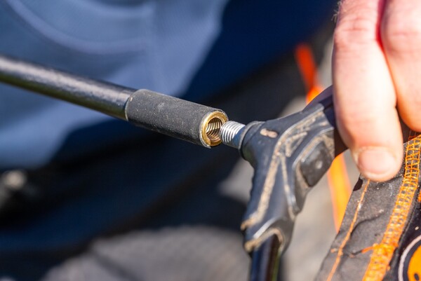 Guru N-Gauge Pro F1 270 Net Handle (Two parts)