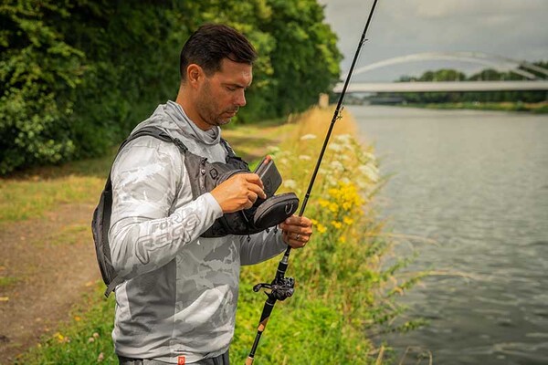 Fox Rage Camo Voyager Chest Pack (Incl. 2 Tackle boxes)