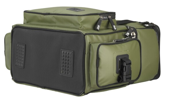 Daiwa D-Vec WP 300 Tackle Box Bag Raubfischtasche (Inkl. 3 Tackleboxen)