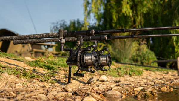 Sonik Xtractor+ Dark Camo Caña para Carpa