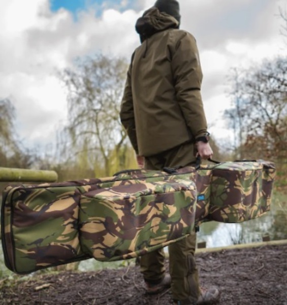 Aqua DPM Full Rod Holdall