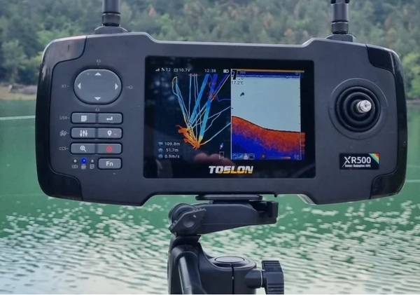 Łódka Zanętowa Carp Royal Toslon CR-X (Echosonda + GPS + Autopilot)