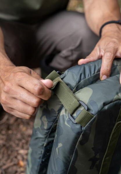 Korum Camo Fishcare Set Onthaakmat (Incl. Weegzak)