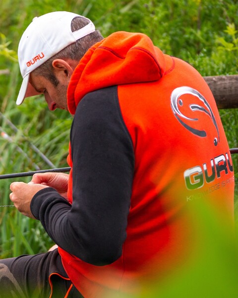 Guru Hoodie - Red/Black