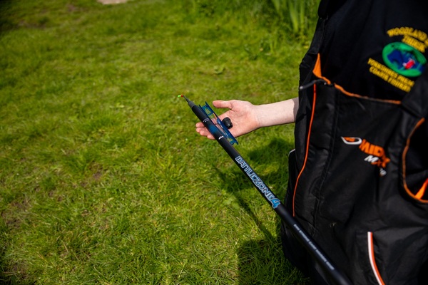 Middy Battlezone 4m (telescopic) Equipped with elastic mounting!