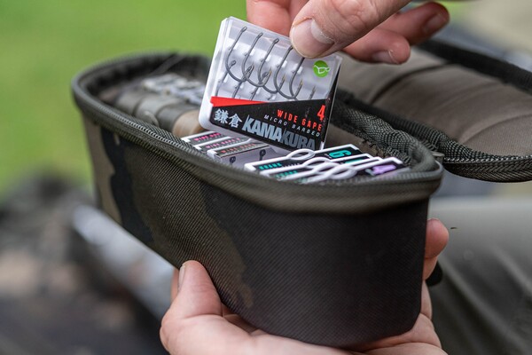 Korda Compac Tackle Pouch Dark Kamo Vistas