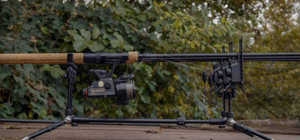 Solar Blacklite Worldwide Rodpod