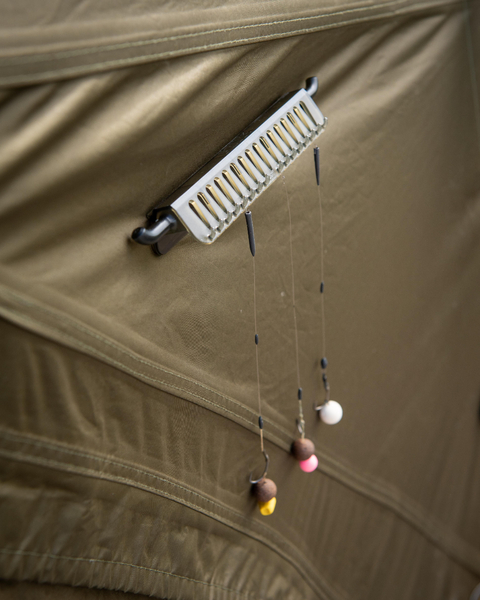 Fox Edges Rig And Hanging Rack