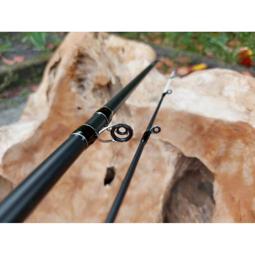 Canne à Pêche Gator – Appât Caoutchouc Noir – 1 Pièce 8'1 – 140GM – Neuf