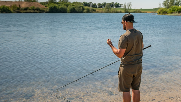 Sonik Xtractor+ Dark Camo Caña para Carpa