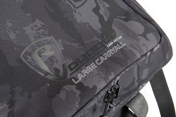 Fox Rage Voyager Camo Carryall L (incl. 3 Medium Shallow, 1 Medium Deep & 1 Small Tackleboxes)