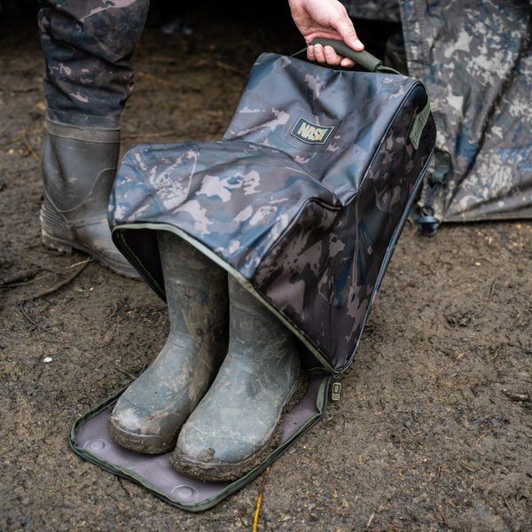Nash Subterfuge Waterproof Wader & Boot Bag