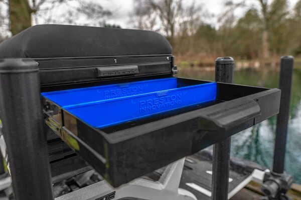 Preston Absolute Mag Lok - Tiefer Seitenauszug mit herausnehmbaren Trennwänden