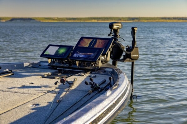 Garmin Livescope LVS34 Combi Pack (ECHOMAP™ Ultra 2 10"-kaartplotter, 102sv + GT56UHD-TM Transducer + LiveScope™ Plus systeem met GLS 10™ en LVS34 Transducer_