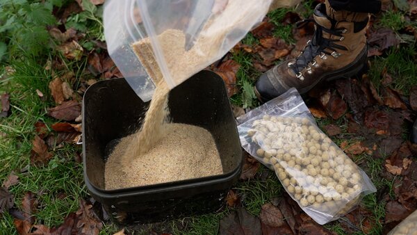 Tactic Carp Instant Maggot Pack