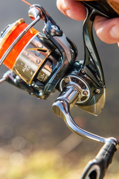 Ultimate Aurum Spinnrolle (Inkl. Ersatzspule)